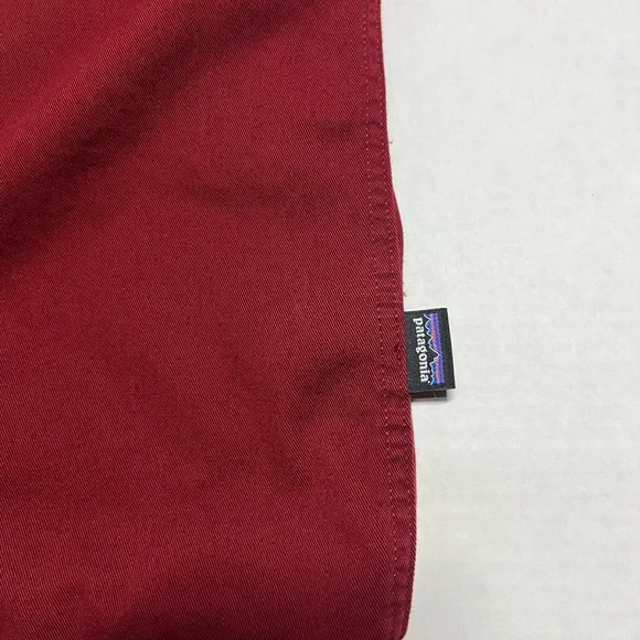 Pategonia XL men’s button up heavy duty shirt maroon/burgundy. - Picture 9 of 11